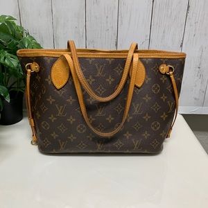 ⭐ Louis Vuitton Brown Monogram Canvas Neverfull PM tote bag